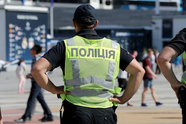 A Ukraine Police officer on guard ahead of the 2018 UEFA Champions League final between CF Real Madrid and Liverpool FC at the NSC Olimpiyskiy Stadium, Kyiv, Ukraine on 26 05 2018 CF Real Madrid v Liverpool FC UCLF_2018
