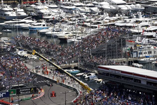 Motorsports: FIA Formula One World Championship WM Weltmeisterschaft 2018, Grand Prix of Monaco, 5 Sebastian Vettel (GER, Scuderia Ferrari), 8 Romain Grosjean (FRA, Haas F1 Team), Monte Carlo Monaco