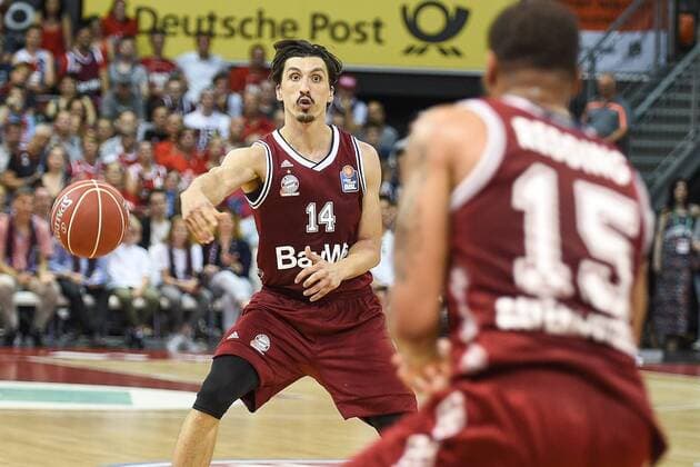 Pass by Nihad DJEDOVIC Bayern Munich Muenchen 14 FC Bayern Muenchen Basketball vs Brose Bamberg Basketball Semi Finals Game 3 26 05 2018 Muenchen Bayern Germany Copyright: xkolbert-press BurghardxSchreyerx