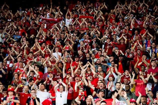180526 Supporters of Liverpool ahead of the UEFA Champions League final between Real Madrid and Liverpool on May 26, 2018 in Kyiv Photo Vegard Wivestad Grott BILDBYRAN Code VG 170178  Copyright: VEGARDxWIVESTADxGRoTT BB180526BB807
