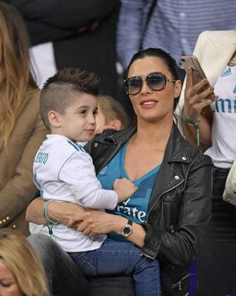 26 05 2018 Football UEFA Champions League Final 2018 Real Madrid FC Liverpool at the Olympic Stadium Kiev Ukraine Pila Rubio the friend of Real Madrid player Sergio Ramos with their son Sergio Ramos Rubio