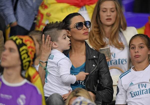 26 05 2018 Football UEFA Champions League Final 2018 Real Madrid FC Liverpool at the Olympic Stadium Kiev Ukraine Pila Rubio the friend of Real Madrid player Sergio Ramos with their son Sergio Ramos Rubio