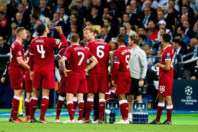 180526 Jürgen Klopp head coach of Liverpool speaks to the players during the UEFA Champions League final between Real Madrid and Liverpool on May 26, 2018 in Kyiv Photo Vegard Wivestad Grott BILDBYRAN Code VG 170178  Copyright: VEGARDxWIVESTADxGRoTT BB180526ZT010