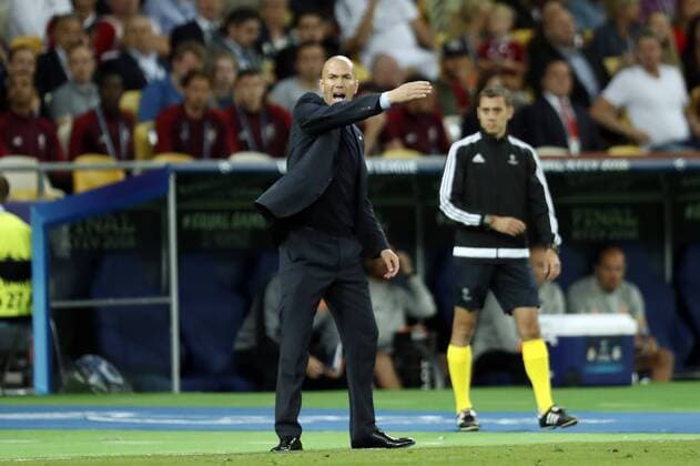 Fußball, CL Finale, Real Madrid - FC Liverpool (L-R) coach Zinedine Zidane of Real Madrid during the UEFA Champions League final between Real Madrid and Liverpool on May 26, 2018 at NSC Olimpiyskiy Stadium in Kyiv, Ukraine UEFA Champions League 2017 2018 xVIxVIxImagesx xMauricexvanxSteenxIVx 11042603