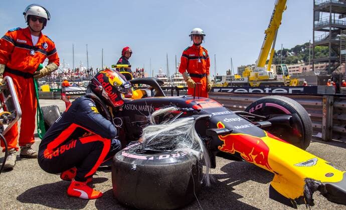May 26, 2018 - Montecarlo, Monaco - Max Verstappen of Netherland and Red Bull Racing driver crash his car during the practice session on Formula 1 Grand Prix de Monaco on May 26, 2018 in Monte Carlo, Monaco. F1 Grand Prix of Monaco - Qualifying  - ZUMAn230 20180526_zaa_n230_991 Copyright: xRobertxSzaniszlox