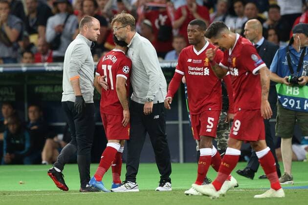 Real Madrid v Liverpool UEFA Champions League Final Mohamed Salah of Liverpool has to leave the match through injury the UEFA Champions League Final at the Olympic Stadium, Kiev Content Not Available For UK Newspapers Copyright: xPaulxChestertonx FIL-11844-0041