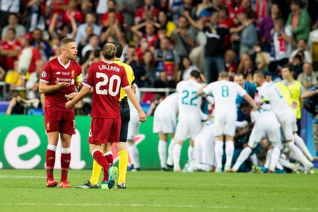 180526 Jordan Henderson or Liverpool discuss with referee Milorad Mazic of Serbia after 1 0 during the UEFA Champions League final between Real Madrid and Liverpool on May 26, 2018 in Kyiv Photo Vegard Wivestad Grott BILDBYRAN Code VG 170178  Copyright: VEGARDxWIVESTADxGRoTT BB180526ZC020
