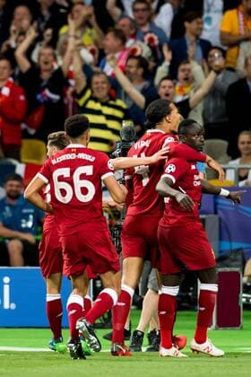 180526 Sadio Mane celebrates with Georginio Wijnaldum Trent Alexander Arnold and Virgil Van Dijk of Liverpool after 1 1 during the UEFA Champions League final between Real Madrid and Liverpool on May 26, 2018 in Kyiv Photo Vegard Wivestad Grott BILDBYRAN Code VG 170178  Copyright: VEGARDxWIVESTADxGRoTT BB180526ZF013