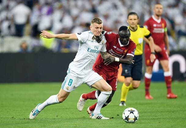 Fußball, CL Finale, Real Madrid - FC Liverpool 2018.05.26 Kijow Kiev Pilka nozna Liga Mistrzow Final Sezon 2017 2018 Real Madryt - Liverpool FC N z Toni Kroos Sadio Mane Foto Rafal Oleksiewicz PressFocus 2018.05.26 Kijow Kiev Football Champions League Final Season 2017 2018 Toni Kroos Sadio Mane Credit: Rafal Oleksiewicz PressFocus NEWSPIX.PL --- Newspix.pl  20180526PF_RO0126