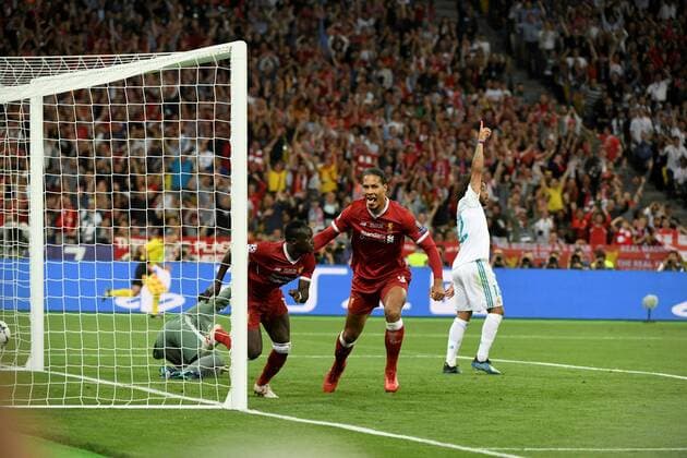 Fußball, CL Finale, Real Madrid - FC Liverpool Liverpool s Saudio Mane (L) celebrates after scoring a goal during the UEFA Champions League final between Real Madrid and Liverpool FC at the NSC Olimpiyskiy stadium in Kiev, Ukraine, 26 May 2018. UCL Final 2018 - Real Madrid vs Liverpool FC !ACHTUNG: NUR REDAKTIONELLE NUTZUNG!  Copyright: xMykolaxTysx RML01 20180526-636629698770822170