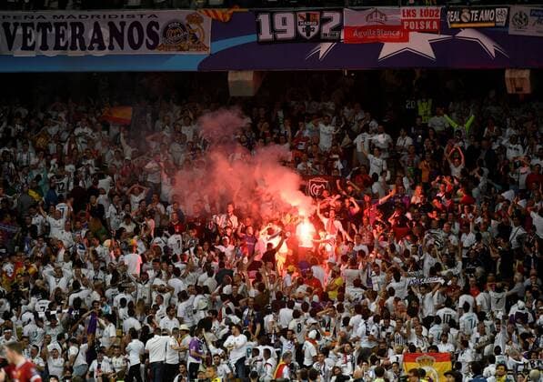 Fußball, CL Finale, Real Madrid - FC Liverpool Real Madrid s fans during the UEFA Champions League final between Real Madrid and Liverpool FC at the NSC Olimpiyskiy stadium in Kiev, Ukraine, 26 May 2018. UCL Final 2018 - Real Madrid vs Liverpool FC !ACHTUNG: NUR REDAKTIONELLE NUTZUNG!  Copyright: xMykolaxTysx RML01 20180526-636629699416610519