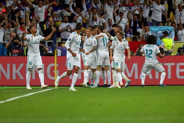 FuÃŸball, CL Finale, Real Madrid - FC Liverpool 26th May 2018, Kiev Olympic Stadium, Kiev, Ukraine; UEFA Champions League Final, Real Madrid versus Liverpool; Real Madrid players celebrate Gareth Bale of Real Madrid scoring in the 64th minute to lead 2-1  ActionPlus12029284 StevexFeeney