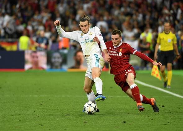 Real Madrid s Gareth Bale (L) vies for the ball with Liverpool s A. Robertson (R) during the UEFA Champions League final between Real Madrid and Liverpool FC at the NSC Olimpiyskiy stadium in Kiev, Ukraine, 26 May 2018. UCL Final 2018 - Real Madrid vs Liverpool FC !ACHTUNG: NUR REDAKTIONELLE NUTZUNG!  Copyright: xMykolaxTysx RML01 20180526-636629735827093505