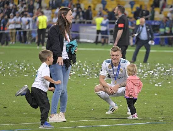 26 05 2018 Football UEFA Champions League Final 2018 Real Madrid FC Liverpool at the Kiev Olympic Stadium Ukraine Winners Real Madrid celebrates winning the Champions League Toni Kroos re Real Madrid with girlfriend Jessica Farber and their children