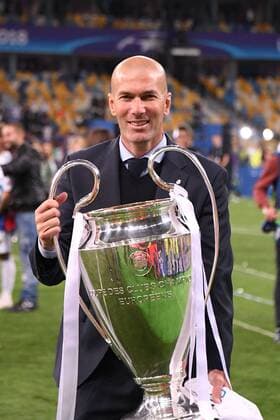 ZINEDINE ZIDANE (ENTRAINEUR REAL MADRID) - JOIE - TROPHEE FOOTBALL : Real Madrid vs Liverpool - Ligue des Champions - Finale - 26 05 2018 AnthonyBIBARD FEP Panoramic 