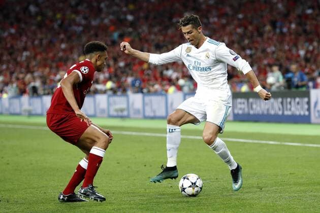 (L-R) Trent Alexander-Arnold of Liverpool FC, Cristiano Ronaldo of Real Madrid during the UEFA Champions League final between Real Madrid and Liverpool on May 26, 2018 at NSC Olimpiyskiy Stadium in Kyiv, Ukraine UEFA Champions League 2017 2018 xVIxVIxImagesx xMauricexvanxSteenxIVx 11045039