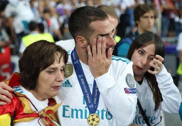 May 26, 2018 - Kiev, Ukraine - Real Madrid s Dani Carvajal, in the center, reacts during the final match of the Champions League between Real Madrid and Liverpool at the Olympic Stadium in Kiev. Ukraine, Saturday, May 26, 2018 Real Madrid v Liverpool - UEFA Champions League Final  - ZUMAn230 20180526_zaa_n230_1384 Copyright: xRaddadxJebarahx