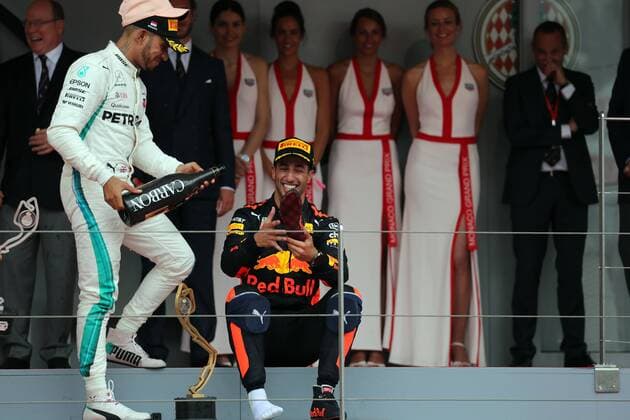 Photo4 LaPresse 27 05 2018 Monte Carlo, Monaco Grand Prix Formula One Monaco 2018 In the pic: Daniel Ricciardo (AUS) Red Bull Racing RB14 and Lewis Hamilton (GBR) Mercedes AMG F1 W09  Copyright: xPhoto4 LaPressex