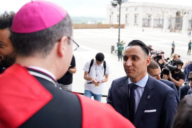 Keliro Navas, at the Cathedral of the Almudena in Madrid on May 27, 2018 as Real MadridÂ s football players arrive to celebrate winning their third Champions League title in a row in Kiev.  xJosuxMondelox xCordonxPressx xRealxMadridxCelebratexAfterxVictoryxInxThexChampionsxLeaguexFinax