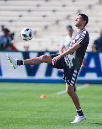 May 27, 2018 - Pasadena, California, U.S - Raul Jimenez of the Mexico national team Nationalteam during their final practice at the Rose Bowl in Pasadena, California on Sunday May 27, 2018. Mexico Practice at Rose Bowl - ZUMAp124 20180527_zaa_p124_511 Copyright: xJavierxRojasx