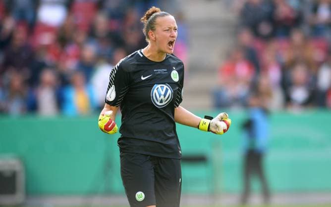 Football Women Germany DFB Cup Final Season 2017 2018 Rhein Energie Stadium Cologne VfL Wolfsburg white FC Bayern Munich red 3 2 n E Cheers Almuth Schult Wolfsburg Cheers Joy Action