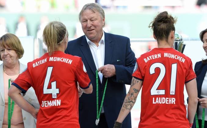 Football Women Germany DFB Cup Final Season 2017 2018 Rhein Energie Stadium Cologne VfL Wolfsburg white FC Bayern Munich red 3 2 n E Horst Hrubesch presents Kristin Demann FCB and Simone Laudehr FCB the silver medal