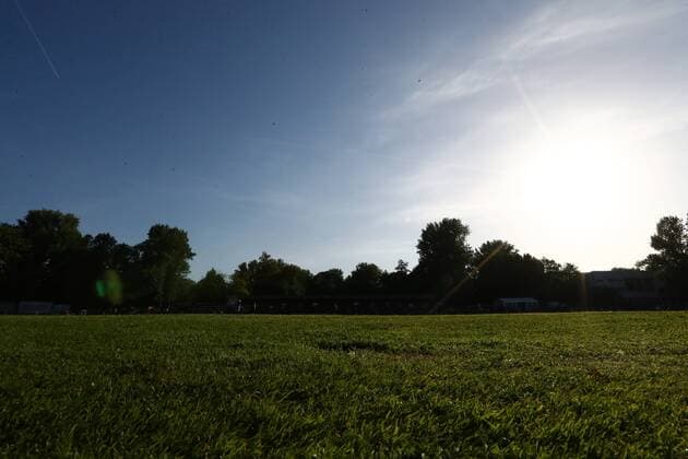 Thursday 17 05 2018 Season 2017 2018 Friendly match in the Herner Mondpalast Arena DSC tub Eickel BVB 09 Borussia Dortmund Setting sun over the grandstand of the Mondpalast Arena