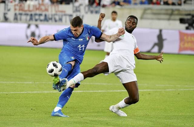28 05 2018 St Gallen Switzerland Football Men Season 2017 2018 Test match Italy Saudi Arabia Picture shows Andrea Belotti Italy against 3 Osama Hawsawi Saudi Arabia Action duel