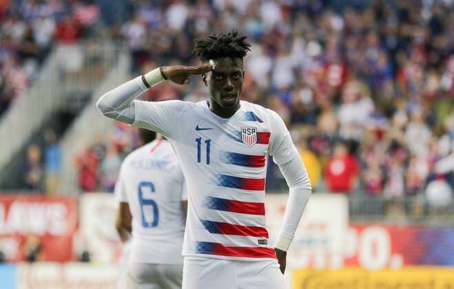 Bilder des Tages - SPORT May 28, 2018 - Chester, PA, USA - Chester, PA - Monday May 28, 2018: Tim Weah scores and celebrates during an International Friendly Länderspiel match between the men s national teams of the United States (USA) and Bolivia (BOL) at Talen Energy Stadium. Tim Weah scores and celebrates - ZUMAt139 20180528_zaa_t139_033 Copyright: xJohnxDorton Isiphotos.Comx