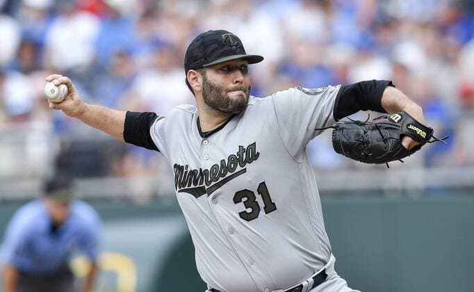 May 28, 2018 - Kansas City, MO, USA - Minnesota Twins starting pitcher Lance Lynn throws in the second inning during Monday s baseball game against the Kansas City Royals, on May 28, 2018, at Kauffman Stadium in Kansas City, Mo. Twins vs Royals - ZUMAm67_ 20180528_zaf_m67_008 Copyright: xJohnxSleezerx
