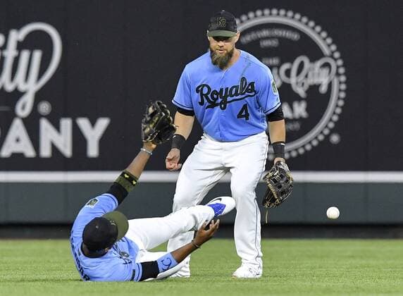 May 28, 2018 - Kansas City, MO, USA - Kansas City Royals shortstop Alcides Escobar couldn t catch a flyable in front of left fielder Alex Gordon hit for a single by Minnesota Twins Robbie Grossman in the eighth inning during Monday s baseball game on May 28, 2018, at Kauffman Stadium in Kansas City, Mo. Twins vs Royals - ZUMAm67_ 20180528_zaf_m67_032 Copyright: xJohnxSleezerx