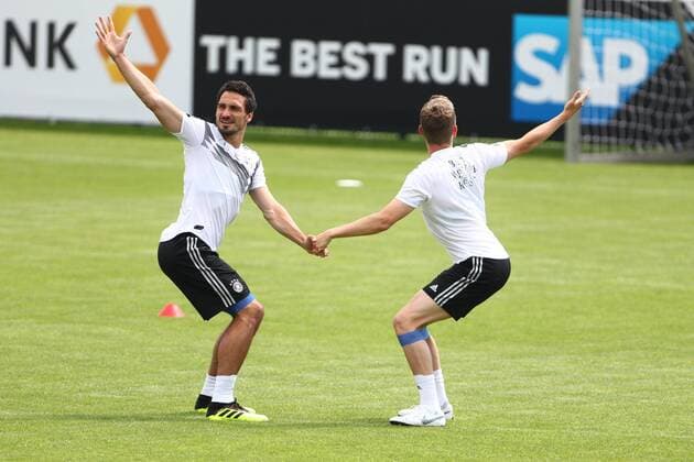 Mats Hummels Germany and Matthias Ginter Germany Training camp of the German national team Football World Cup preparation 31 05 2018 Training camp of the German national team Football World Cup preparation 31 05 2018 Appiano Copyright: xEIBNER AlexanderxNeisx EP_ANS