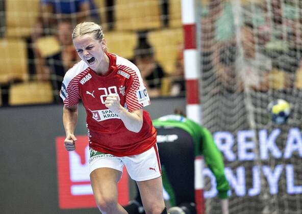 Danmarks Stine Joergensen har scoret under EM kvalifikations-landskampen Danmark - Island i Forum Horsens , loerdag 2. juni 2018.. , Horsens Jylland Denmark  Copyright: HenningxBagger HenningxBaggerx COP103 spdk20180602-175135-L