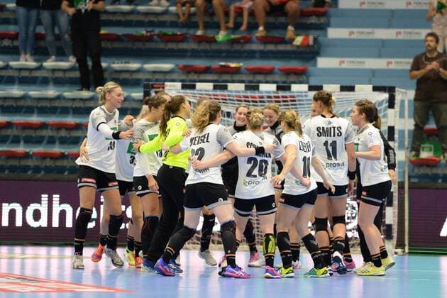 Cheering of the German Handball Ladies after the victory in the EC Qualifier for Turkey in Gummersbach EC Qualifying Women Germany vs Turkey 02 06 2018 EURO Qualifying Women Germany vs Turkey 02 06 2018 Copyright: xEIBNER JuergenxAugstx EP_JOGI