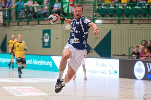 Max Darj 5 Bergischer HC at the throw Bergischer HC vs HSC Coburg 2000 Handball 2 Handball Bundesliga 02 06 18 Wuppertal NRW Germany Uni Halle Copyright: xcdnx