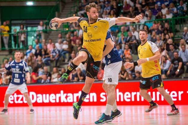 Tobias Varvne 34 HSC Coburg 2000 at the throw Bergischer HC vs HSC Coburg 2000 Handball 2 Handball Bundesliga 02 06 18 Wuppertal NRW Germany Uni Halle Copyright: xcdnx
