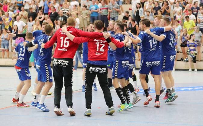2 Handball Bundesliga HSG Konstanz Dessau Rosslauer HV 06 31 26 Dance of the Dessau players after the victory 2 Handball Bundesliga HSG Konstanz Dessau Rosslauer HV 06 Konstanz Copyright: xEIBNER PeterxPisax EP_EER