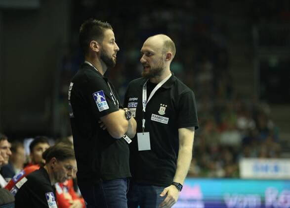 03 06 2018 xcsx Handball Bundesliga SC Magdeburg MT Melsungen emporer Bennet Wiegert SC Magdeburg in discussion with Yves Grafenhorst SC Magdeburg Magdeburg