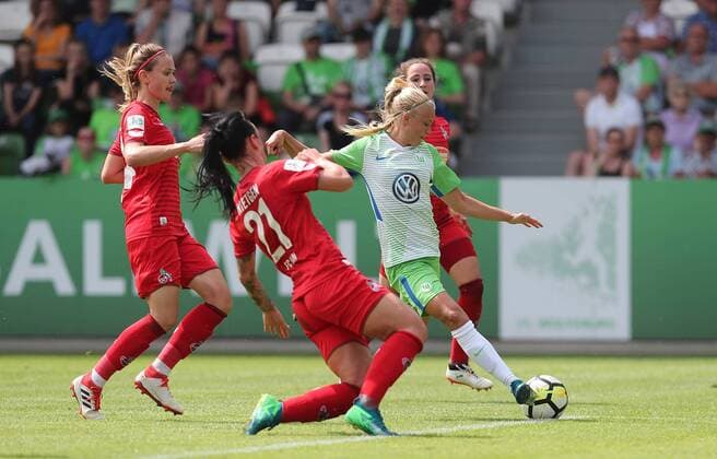 Goal shot attempt by Pernille Harder VfL Wolfsburg