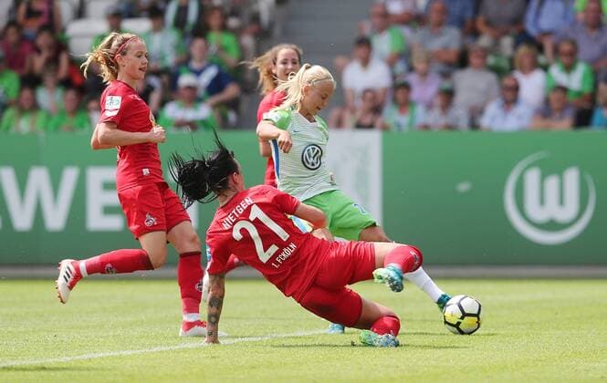 Goal shot attempt by Pernille Harder VfL Wolfsburg