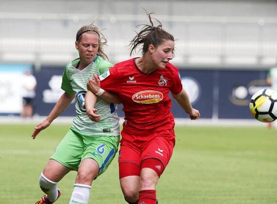 Katharina Baunach VfL Wolfsburg Karoline Kohr 1 FC Koeln
