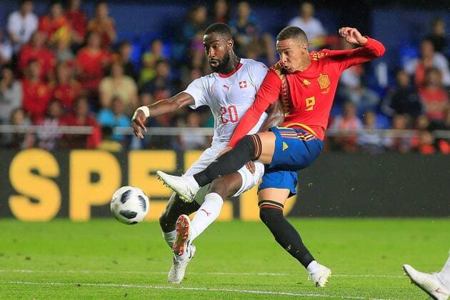 Spain s Rodrigo (R) vies for the ball with Switzerland s Djourou during a friendly match between the national soccer teams of Spain and Switzerland at La Ceramica stadium in Villarreal, Valencian Community, Spain, 03 June 2018. Spain vs. Switzerland !ACHTUNG: NUR REDAKTIONELLE NUTZUNG!  Copyright: xDomenechxCastellox VIL34 20180603-636636664387858957