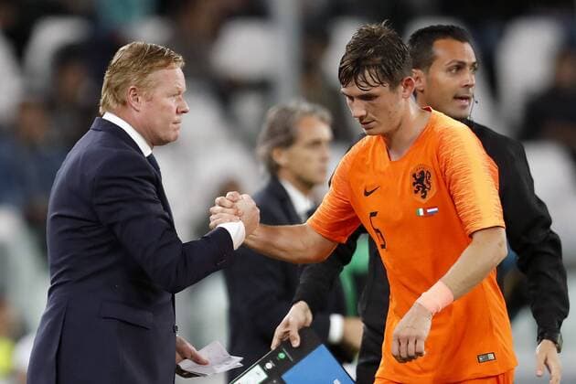 (L-R) coach Ronald Koeman of Holland, Marten de Roon of Holland during the International Friendly Länderspiel match between Italy and The Netherlands at Allianz Stadium on June 04, 2018 in Turin, Italy International friendly match 2017 2018 xVIxVIxImagesx xMauricexvanxSteenxIVx 11131910