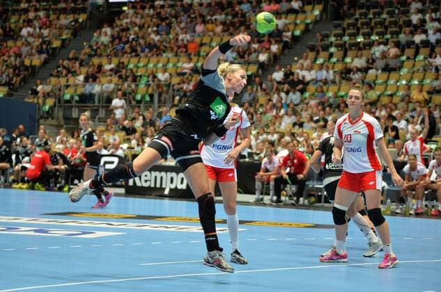 06 06 2018 xemx Handball Women Test Friendly Germany Poland emspor v li Luisa Schulze Germany 33 Kinga Achruk Poland 89 and Johanna Drabik Poland 20 Muenchen