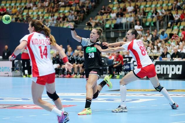 Emily Boelk GER and Kinga Achruk POL during the Laender match of the Handball Women between Germany and Poland on 06 06 18 in the Olympiahalle Muenchen Test match Handball Women Germany Poland Muenchen Copyright: xEIBNER MarcelxEngelbrechtx EP_MET
