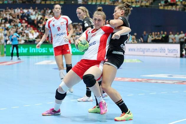 Joanna Drabik POL and Emily Boelk GER during the Laender match of the Handball Women between Germany and Poland on 06 06 18 in the Olympiahalle Muenchen Test match Handball Women Germany Poland Muenchen Copyright: xEIBNER MarcelxEngelbrechtx EP_MET