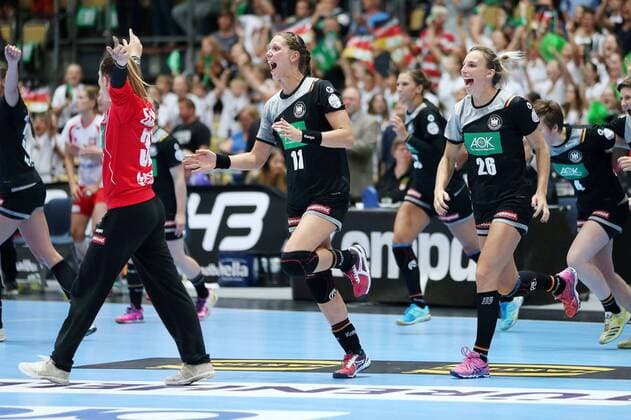 Xenia Smits GER and Angie Gescke GER during the Laender match of the Handball Women between Germany and Poland on 06 06 18 in the Olympiahalle Muenchen Test match Handball Women Germany Poland Muenchen Copyright: xEIBNER MarcelxEngelbrechtx EP_MET