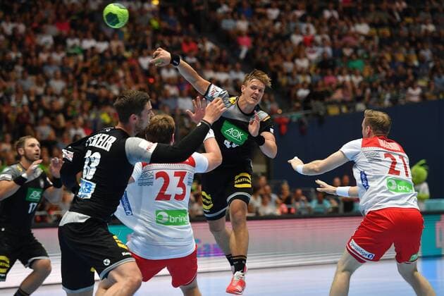 Jump throw Niclas PIECZKOWSKI GER Action Throw Handball Laenderpiel der Manner Germany GER Norway NOR on 06 06 2018 Olympiahalle in Muenchen