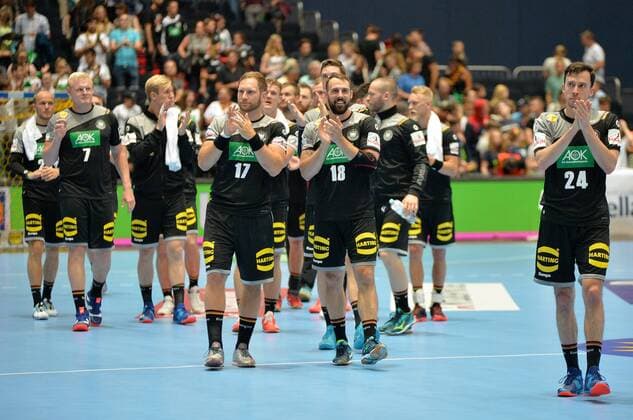 06 06 2018 xemx Handball Test match Germany Norway emspor The players thank the fans after the defeat of Munich