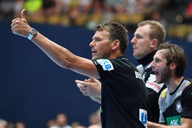 Christian PROKOP National coach GER Gestik thumb up Handball Laender match of the men Germany GER Norway NOR 25 30 at 06 06 2018 Olympiahalle in Muenchen